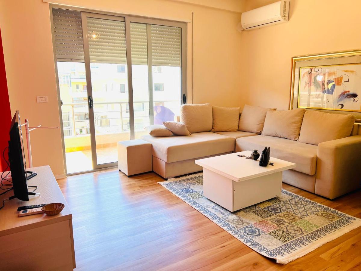 Blue City Apartment Durres Bagian luar foto